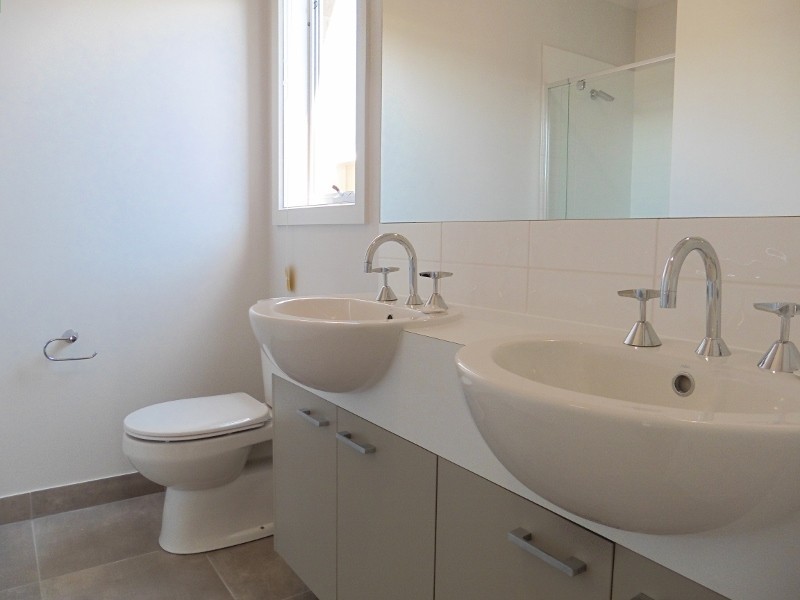 4 Portrait Place, Clyde North VIC 3978