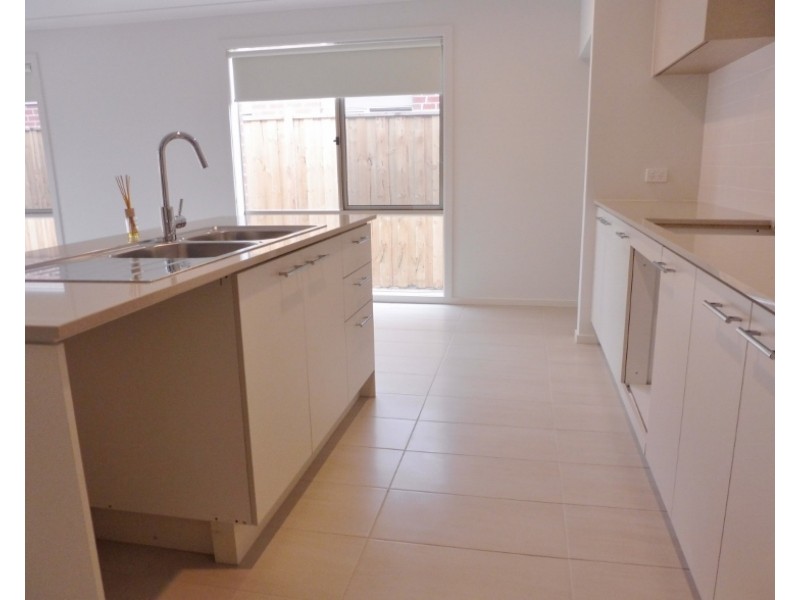 29 Boonwurrung Street, Cranbourne East VIC 3977