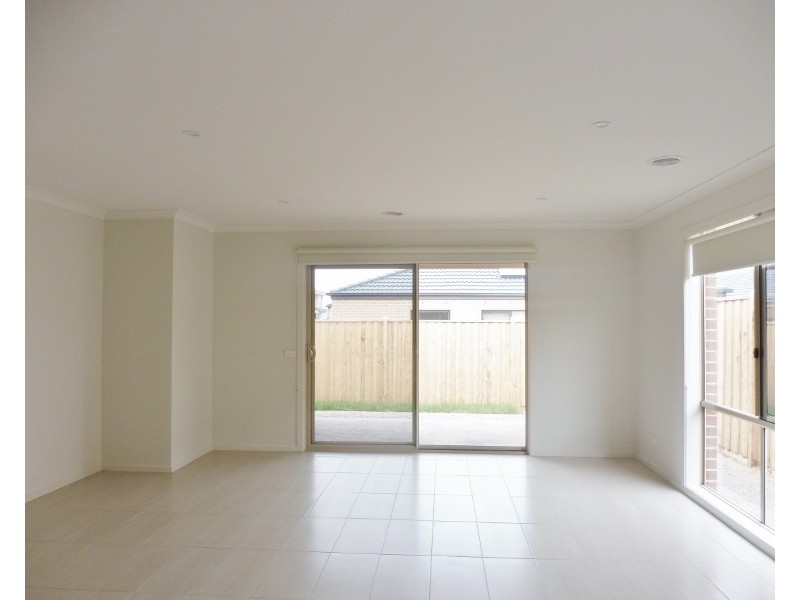 29 Boonwurrung Street, Cranbourne East VIC 3977