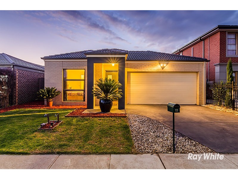 13 Shiels Street, Cranbourne East VIC 3977
