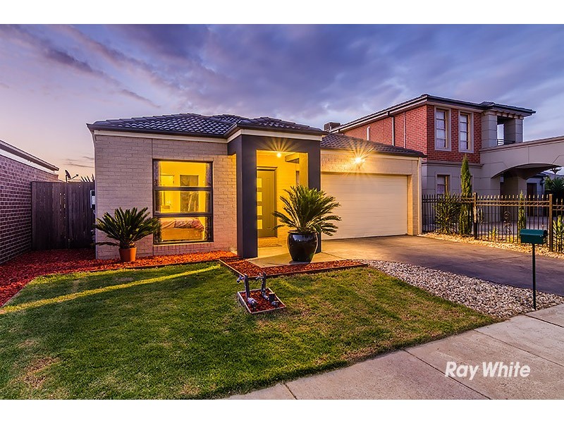 13 Shiels Street, Cranbourne East VIC 3977