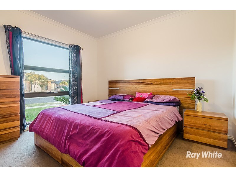 13 Shiels Street, Cranbourne East VIC 3977