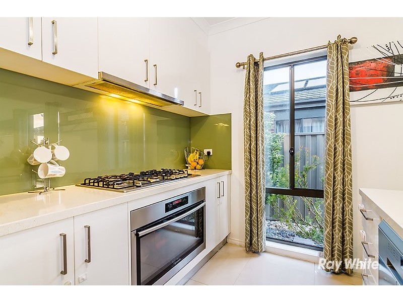 13 Shiels Street, Cranbourne East VIC 3977