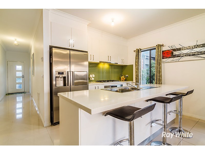 13 Shiels Street, Cranbourne East VIC 3977