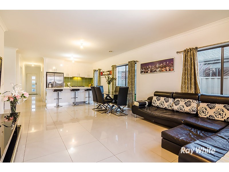13 Shiels Street, Cranbourne East VIC 3977