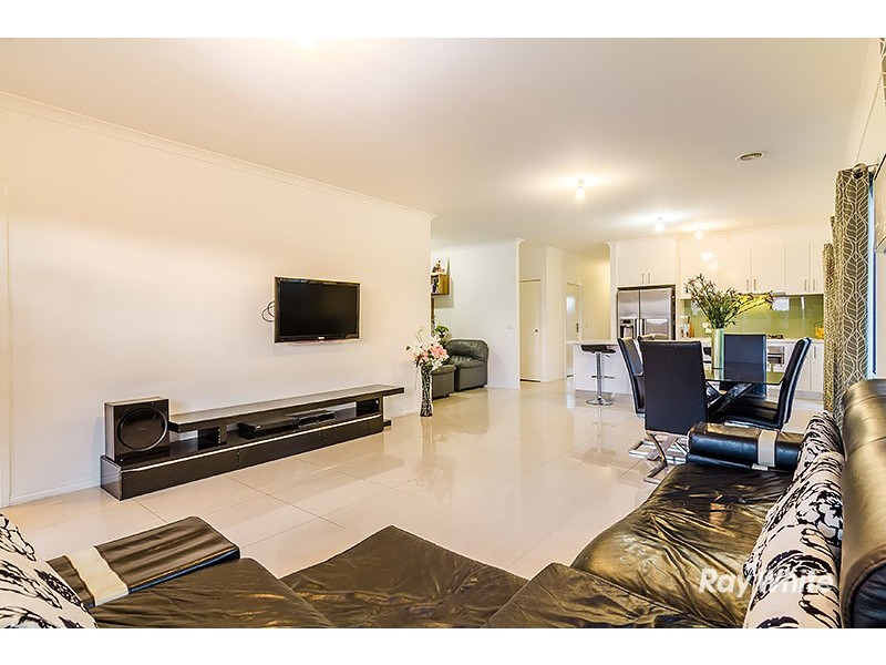 13 Shiels Street, Cranbourne East VIC 3977