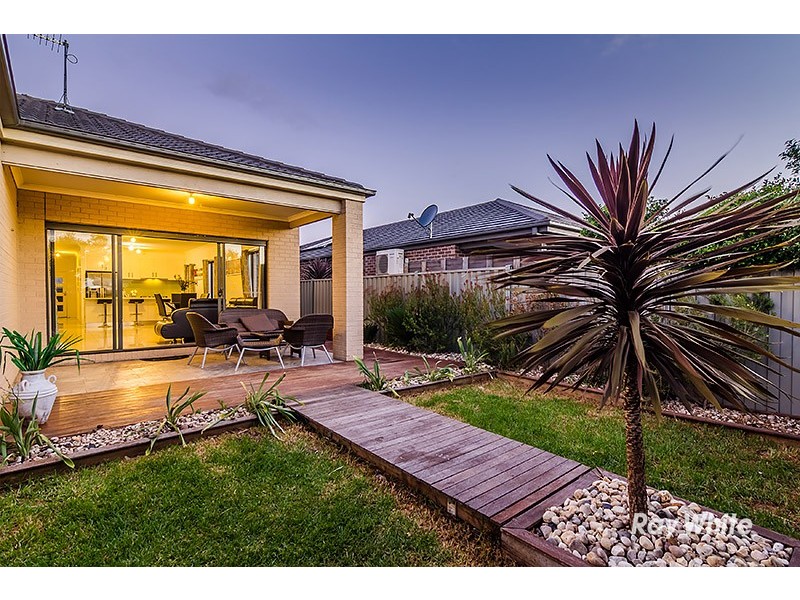 13 Shiels Street, Cranbourne East VIC 3977