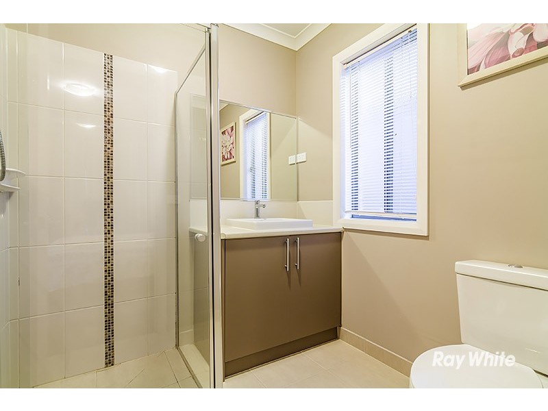 16 San Fratello Street, Clyde North VIC 3978