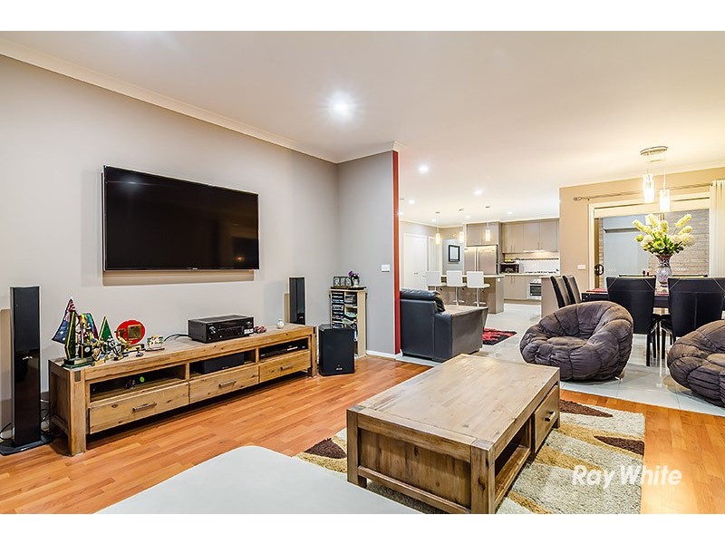 16 San Fratello Street, Clyde North VIC 3978