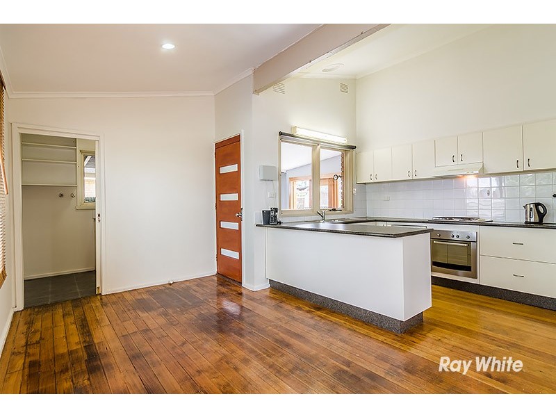 1 Delmont Court, Cranbourne VIC 3977