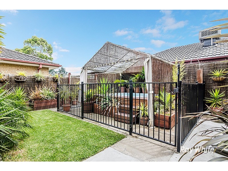 1 Delmont Court, Cranbourne VIC 3977
