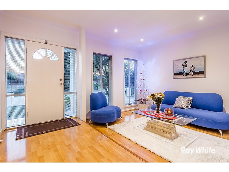 15 Edgewood Close, Narre Warren South VIC 3805