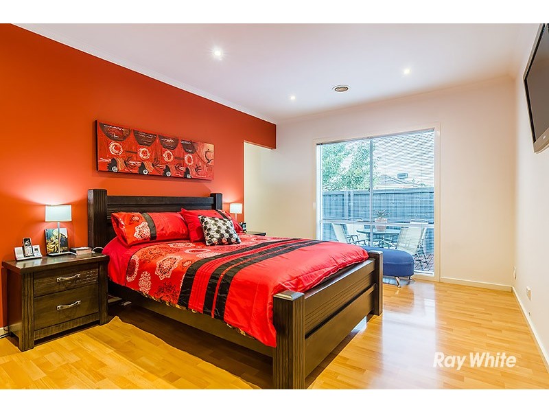 15 Edgewood Close, Narre Warren South VIC 3805