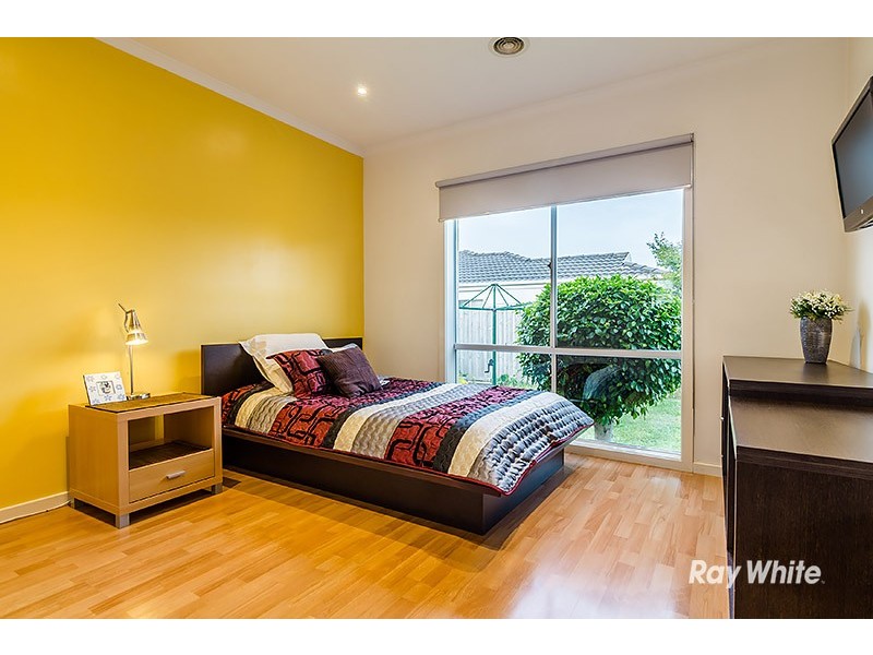 15 Edgewood Close, Narre Warren South VIC 3805