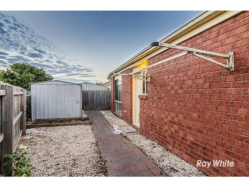 20 Genoa Way, Cranbourne West VIC 3977