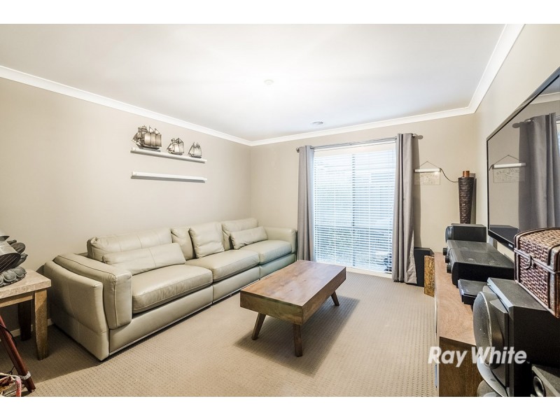 25 Rannoch Street, Cranbourne East VIC 3977