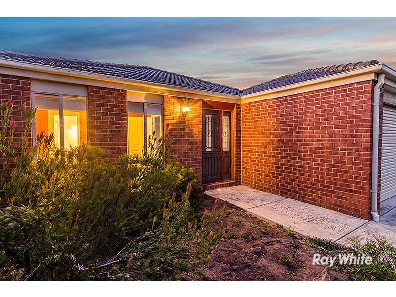 54 Miralie Way, Cranbourne West VIC 3977