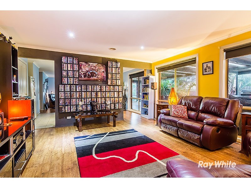 54 Miralie Way, Cranbourne West VIC 3977