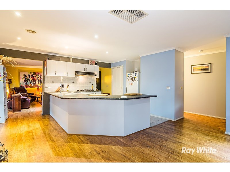 54 Miralie Way, Cranbourne West VIC 3977