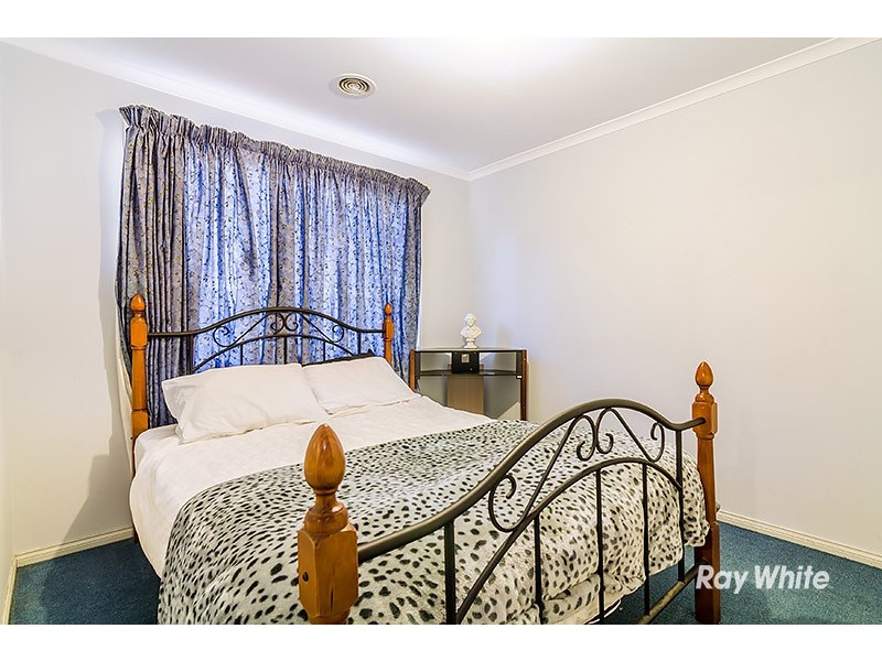 54 Miralie Way, Cranbourne West VIC 3977