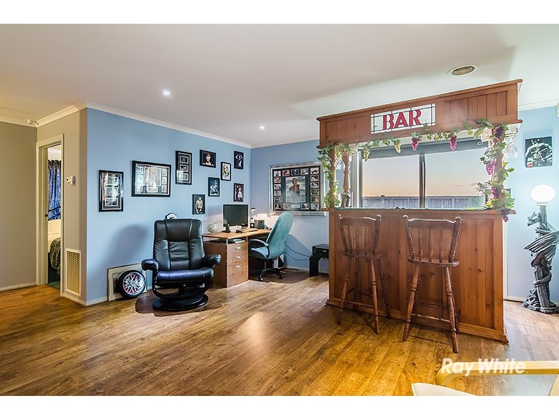 54 Miralie Way, Cranbourne West VIC 3977