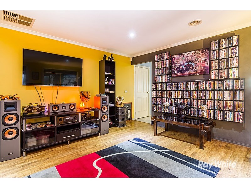 54 Miralie Way, Cranbourne West VIC 3977