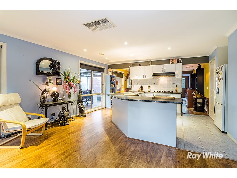 54 Miralie Way, Cranbourne West VIC 3977