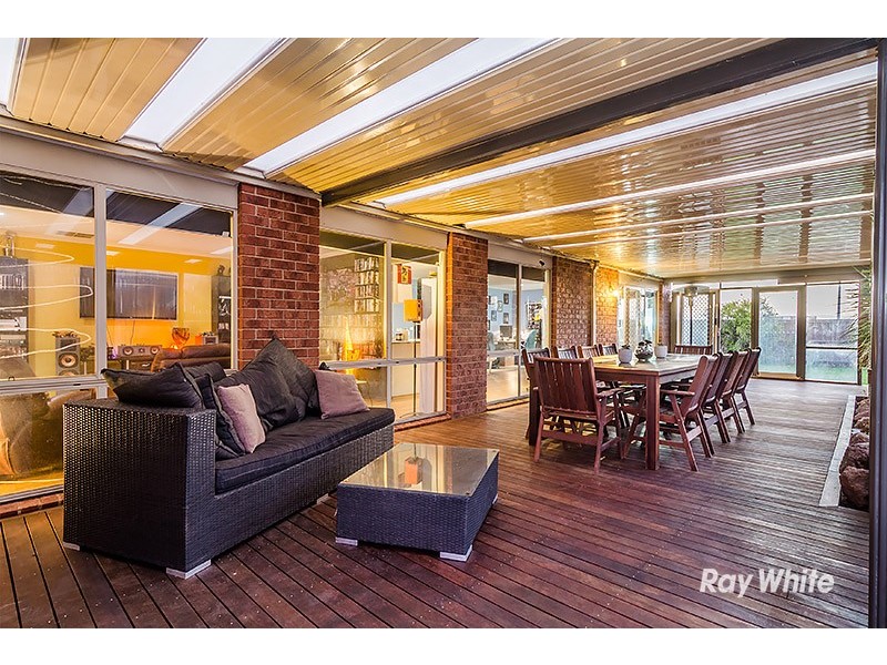 54 Miralie Way, Cranbourne West VIC 3977