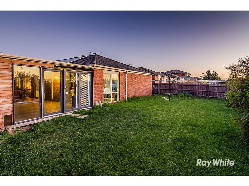 54 Miralie Way, Cranbourne West VIC 3977