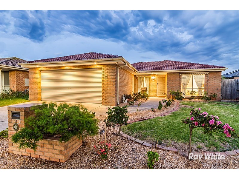 10 Amity Way, Cranbourne West VIC 3977