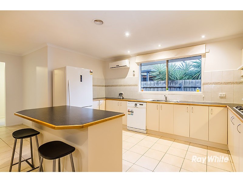10 Amity Way, Cranbourne West VIC 3977