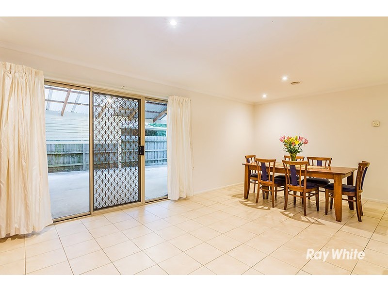 10 Amity Way, Cranbourne West VIC 3977