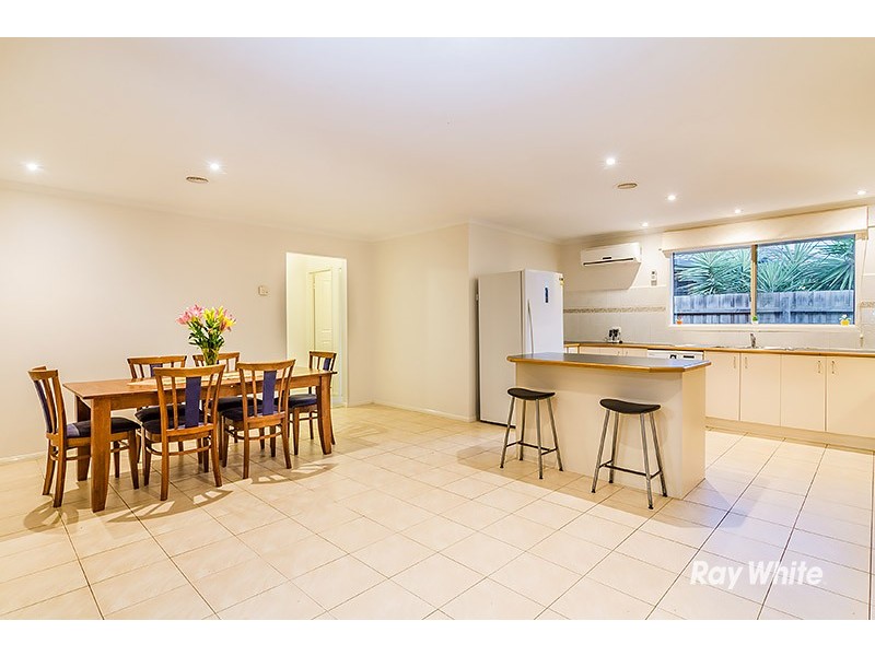 10 Amity Way, Cranbourne West VIC 3977