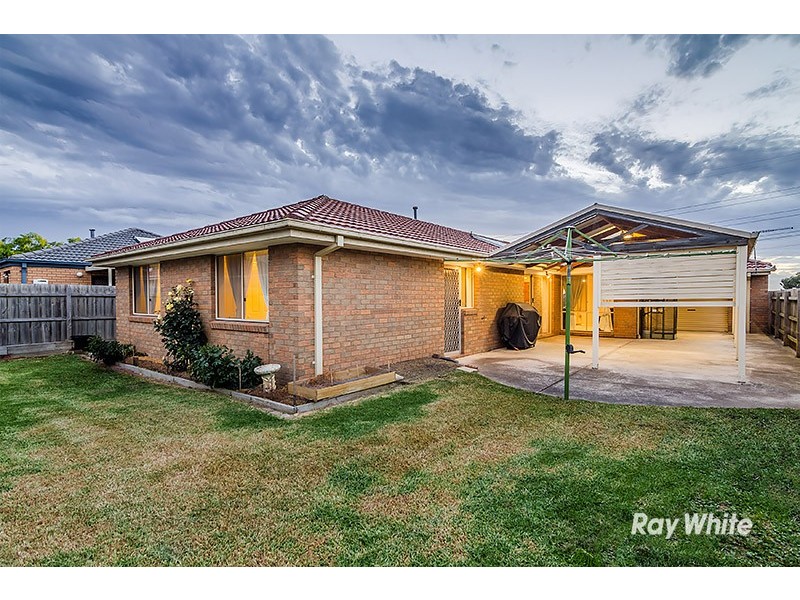 10 Amity Way, Cranbourne West VIC 3977