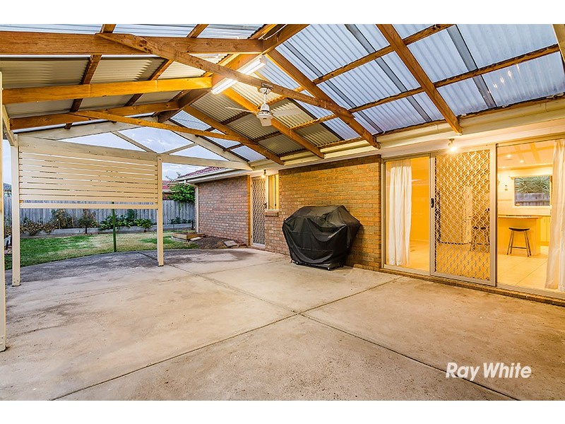 10 Amity Way, Cranbourne West VIC 3977