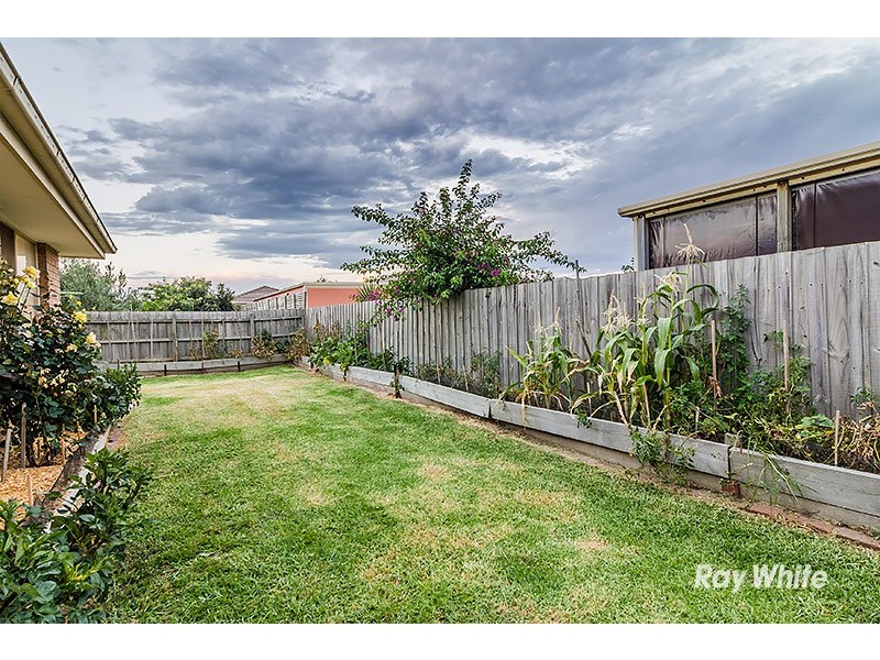 10 Amity Way, Cranbourne West VIC 3977