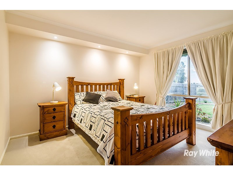 10 Amity Way, Cranbourne West VIC 3977