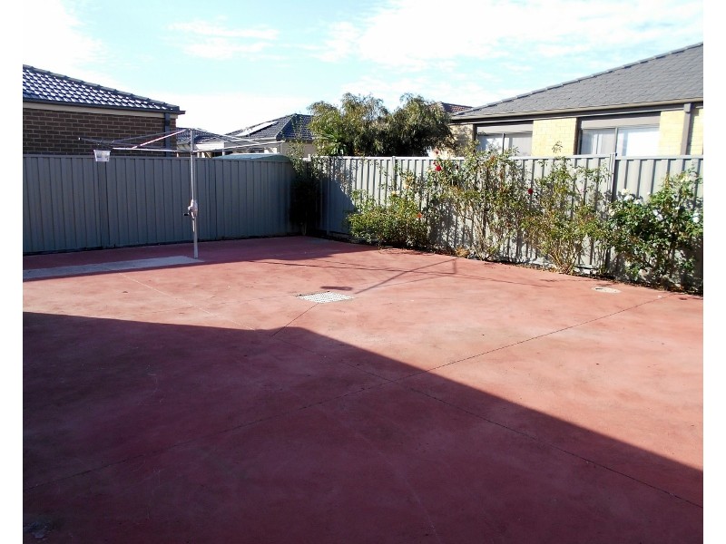 17 Chorus Way, Cranbourne East VIC 3977