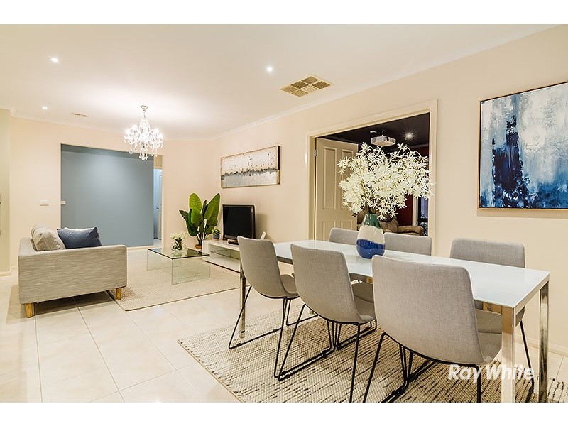 30 Aylmer Road, Lynbrook VIC 3975