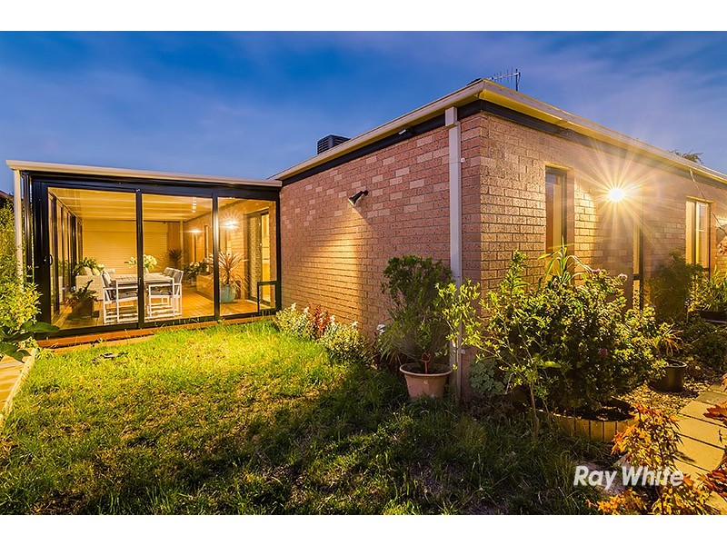 30 Aylmer Road, Lynbrook VIC 3975