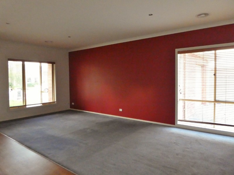 6 Flinders Park Drive, Officer VIC 3809