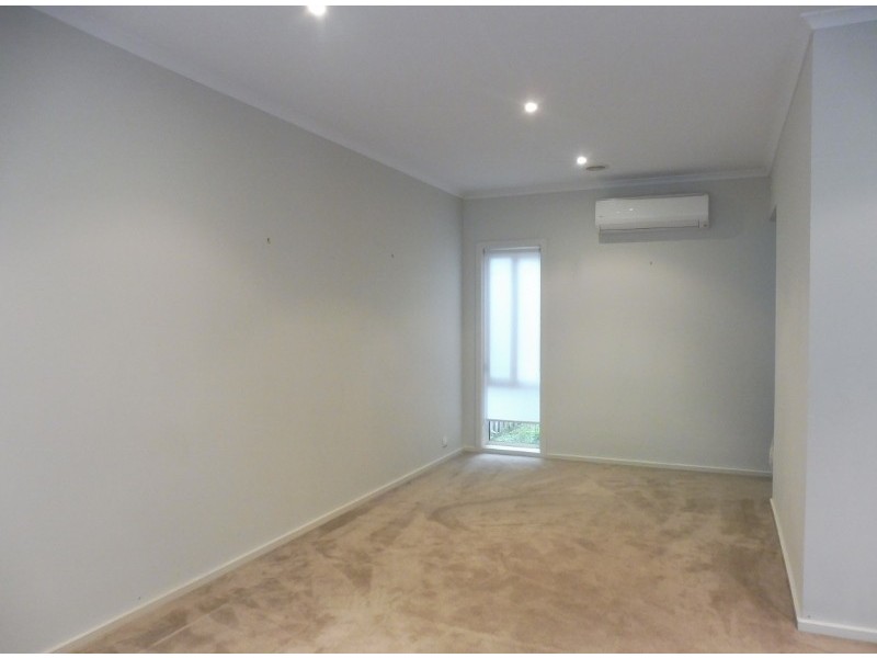 7 Kirren Close, Cranbourne VIC 3977