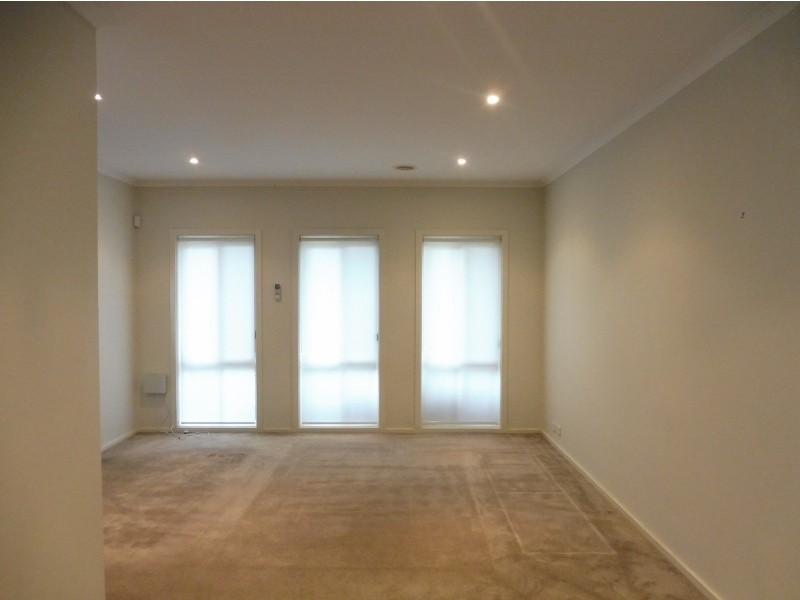 7 Kirren Close, Cranbourne VIC 3977