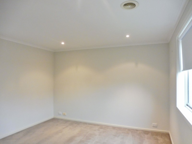 7 Kirren Close, Cranbourne VIC 3977