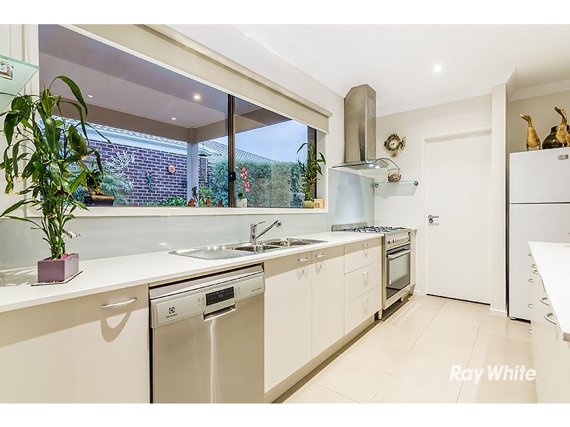 15 Livida Circuit, Lyndhurst VIC 3975