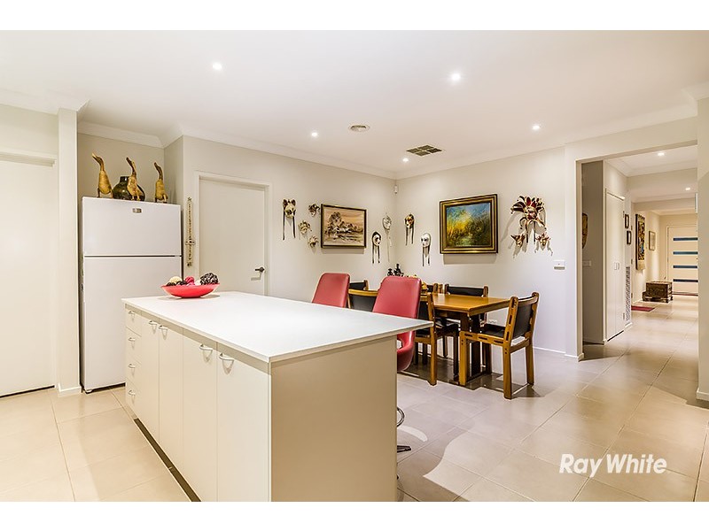 15 Livida Circuit, Lyndhurst VIC 3975