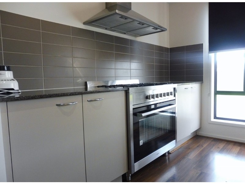 12 Clarence Place, Cranbourne East VIC 3977