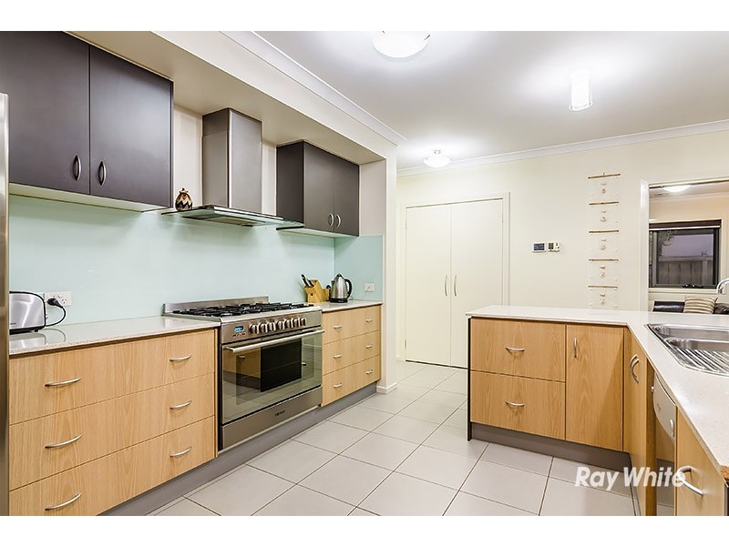 5 Gabitt Street, Cranbourne East VIC 3977