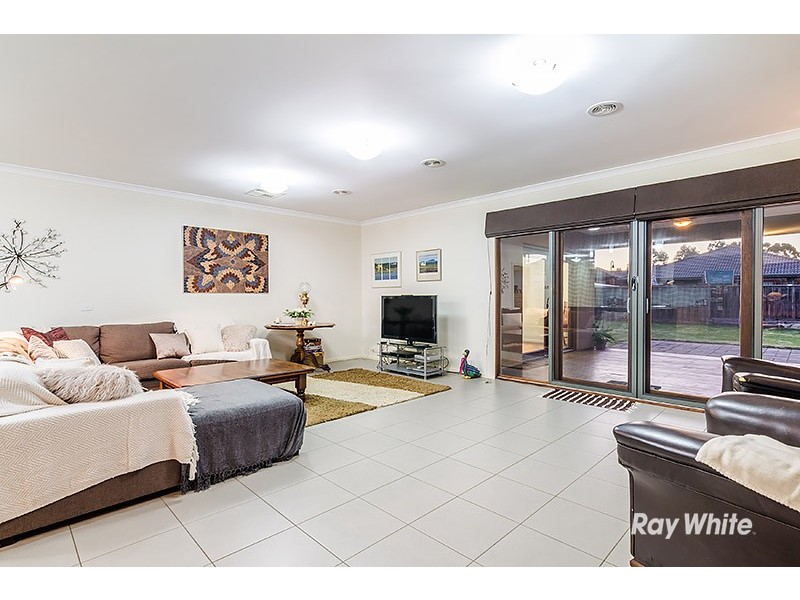 5 Gabitt Street, Cranbourne East VIC 3977