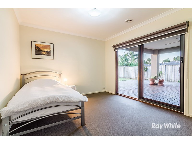 5 Gabitt Street, Cranbourne East VIC 3977